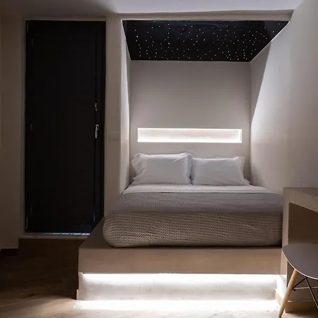 Petit Appartamento Emporio (Santorini)
